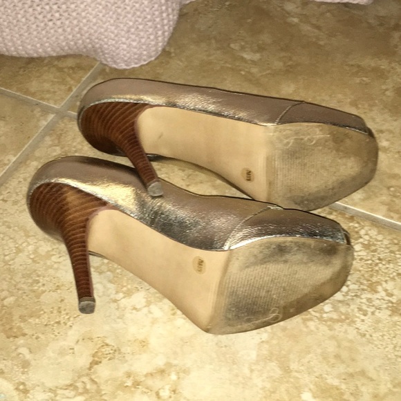 Jessica Simpson Badoline Gold heels 7.5 - Picture 5 of 5